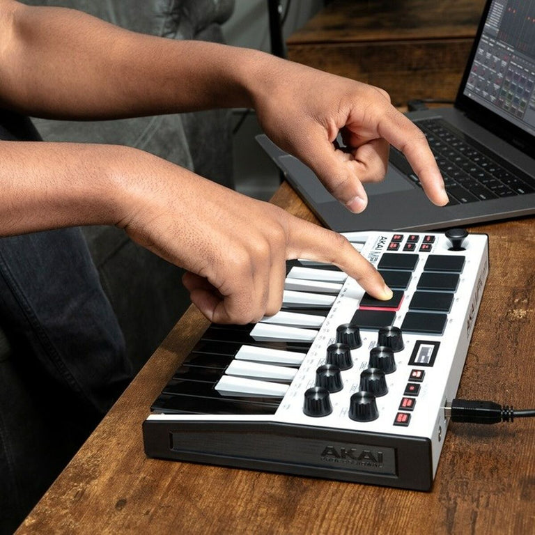 Régulateur de Son Akai MPK Mini MK3